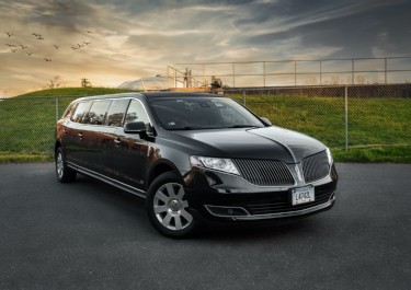 Lincoln MKT Stretch Limousine Photo