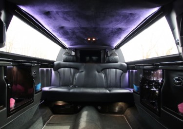 Lincoln MKT Stretch Limousine Photo