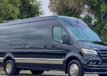 Mercedes-Benz Sprinter Photo